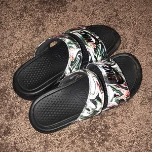 Nike Benassi Duo Slides